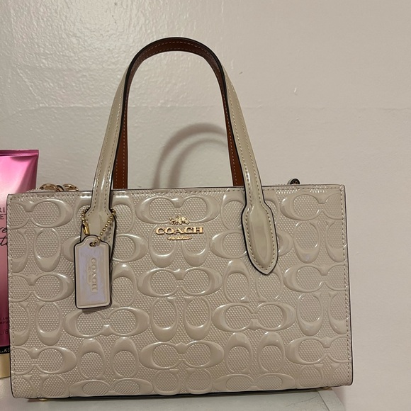 NWT Coach Outlet Nina Small Tote Bag In Signature Leather - Picture 12 of 13